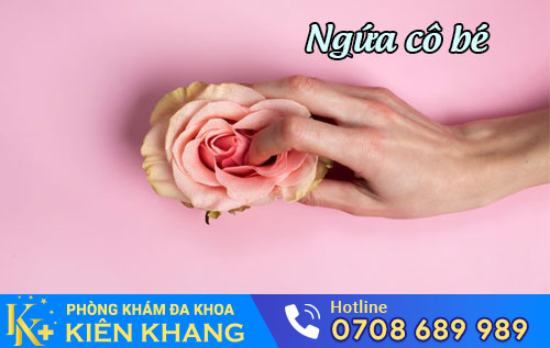 Ngứa cô bé
